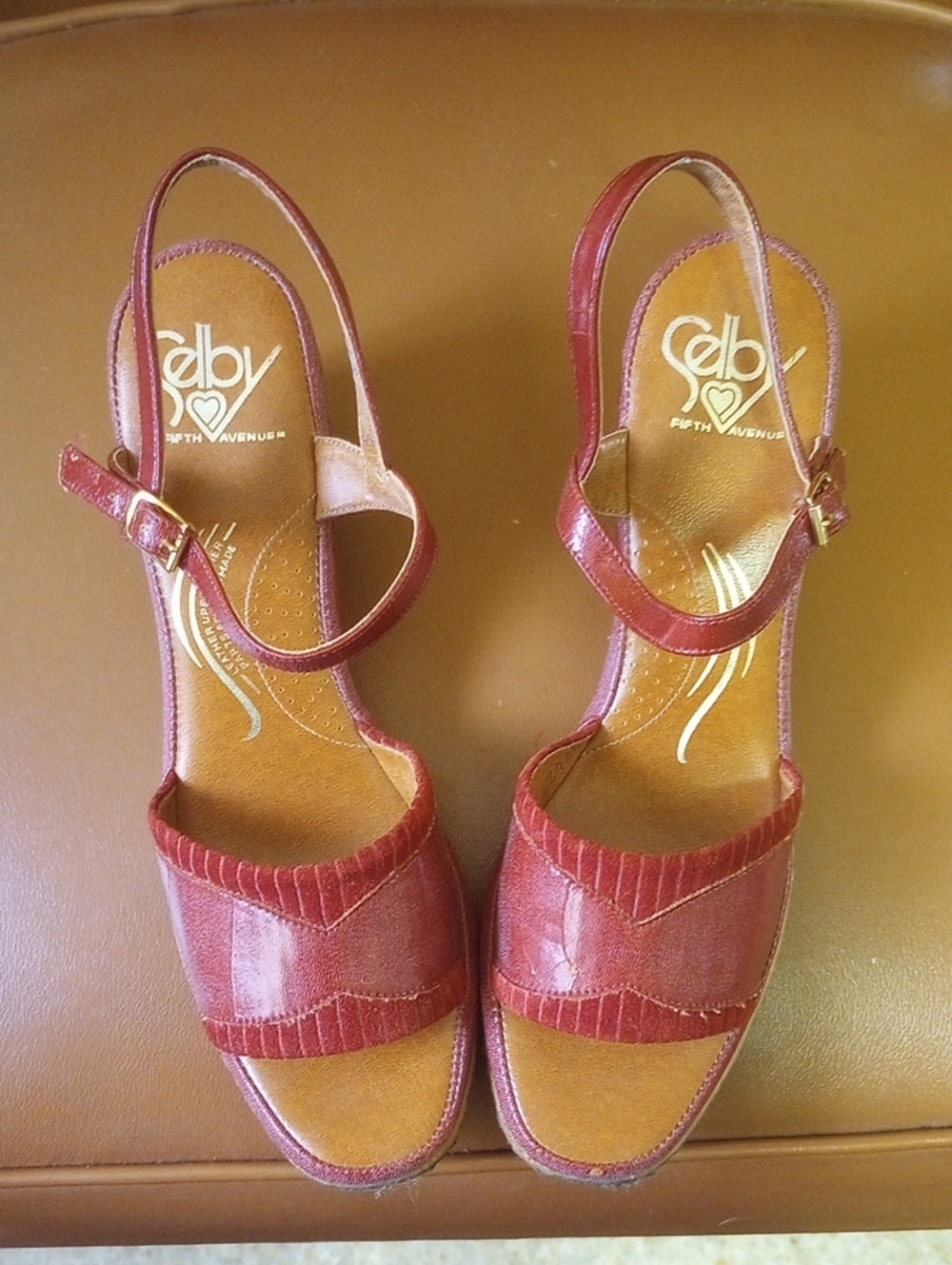 Selby Vintage Retro Red Leather Wedge Sandals w/ Courderoy Trim, Size 8.5 Slim